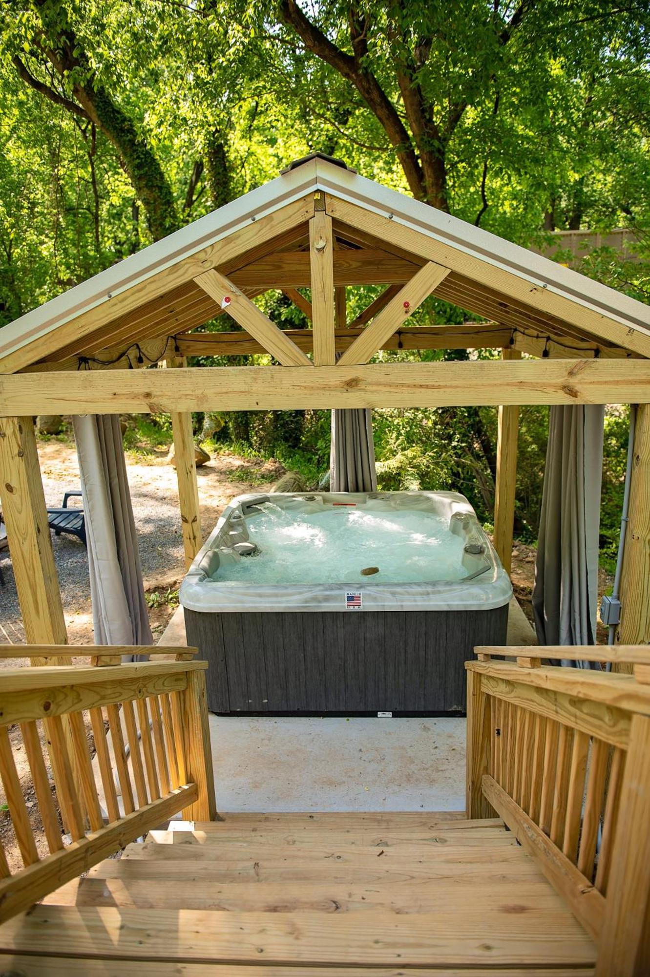 Meg Cabin Tiny Rustic Comfort On Lookout Mtn Chattanooga Exterior foto