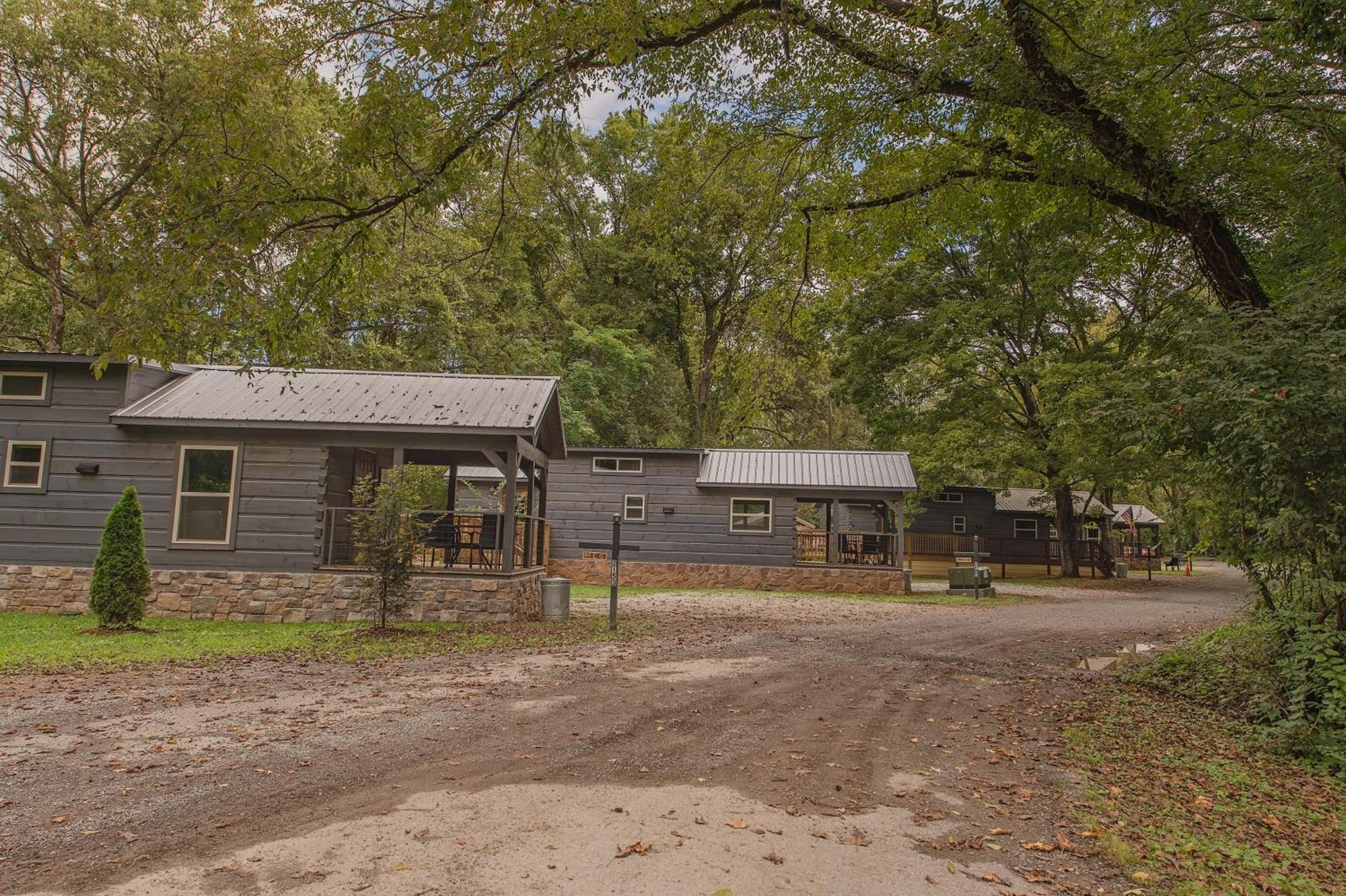 Meg Cabin Tiny Rustic Comfort On Lookout Mtn Chattanooga Exterior foto